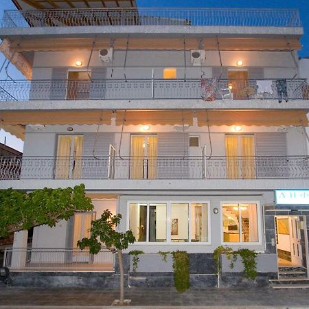 Difo Hotell Loutra Aidhipsou Exteriör bild