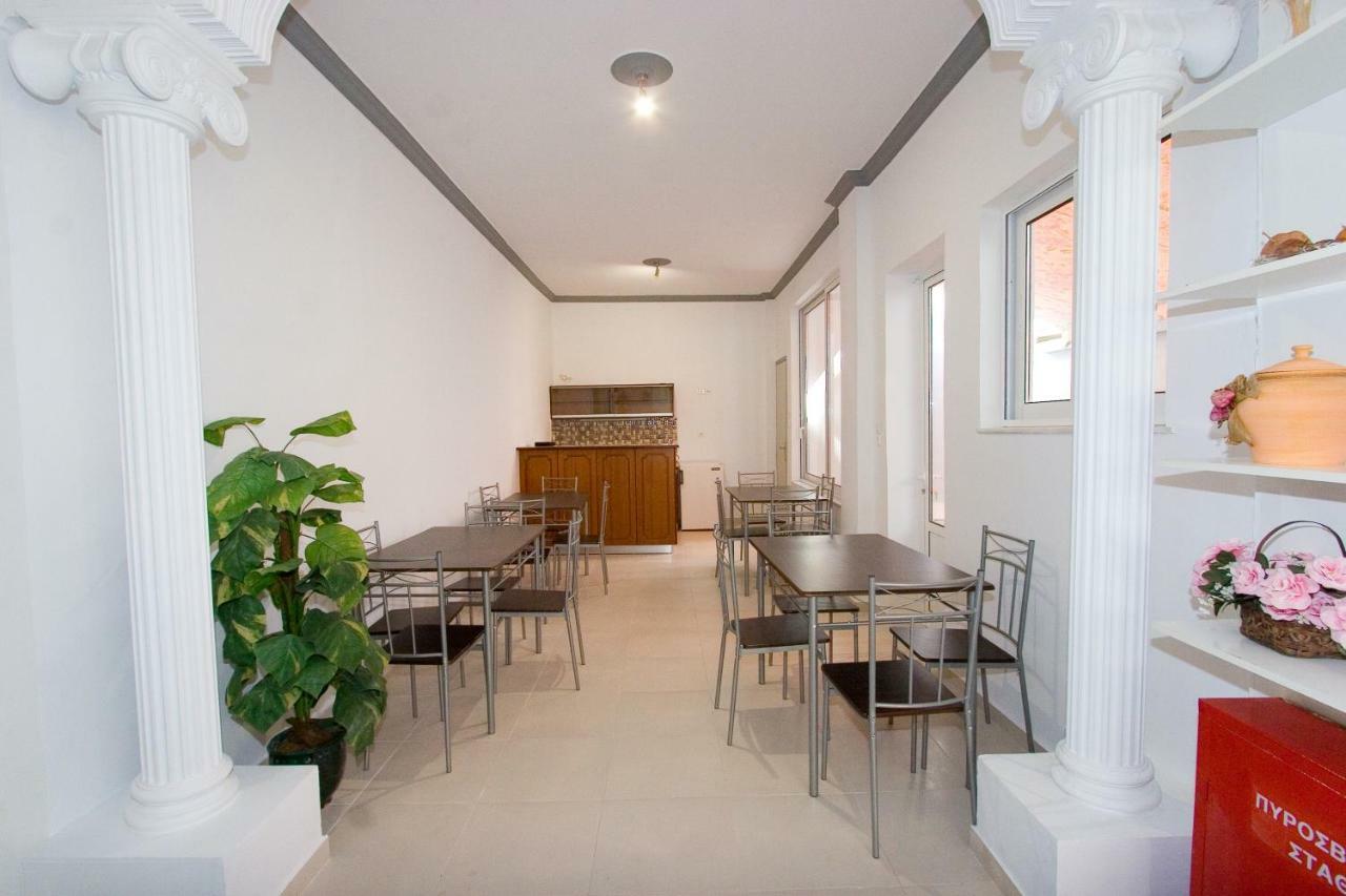 Difo Hotell Loutra Aidhipsou Exteriör bild