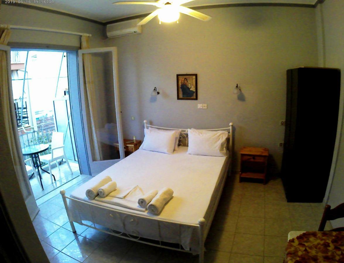 Difo Hotell Loutra Aidhipsou Exteriör bild