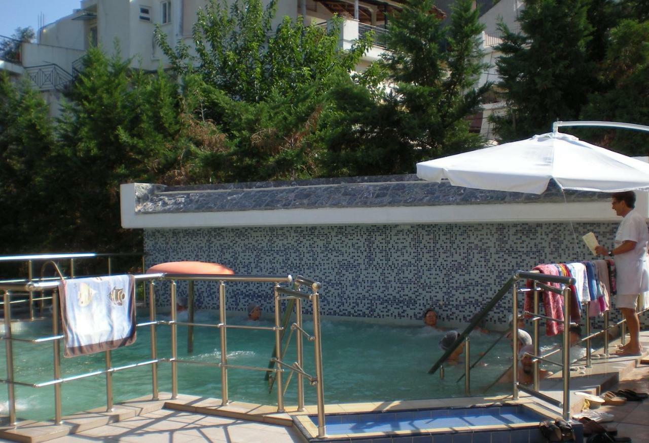 Difo Hotell Loutra Aidhipsou Exteriör bild