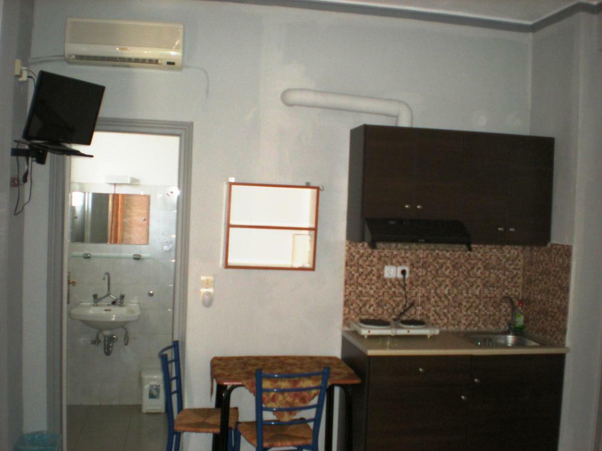 Difo Hotell Loutra Aidhipsou Exteriör bild